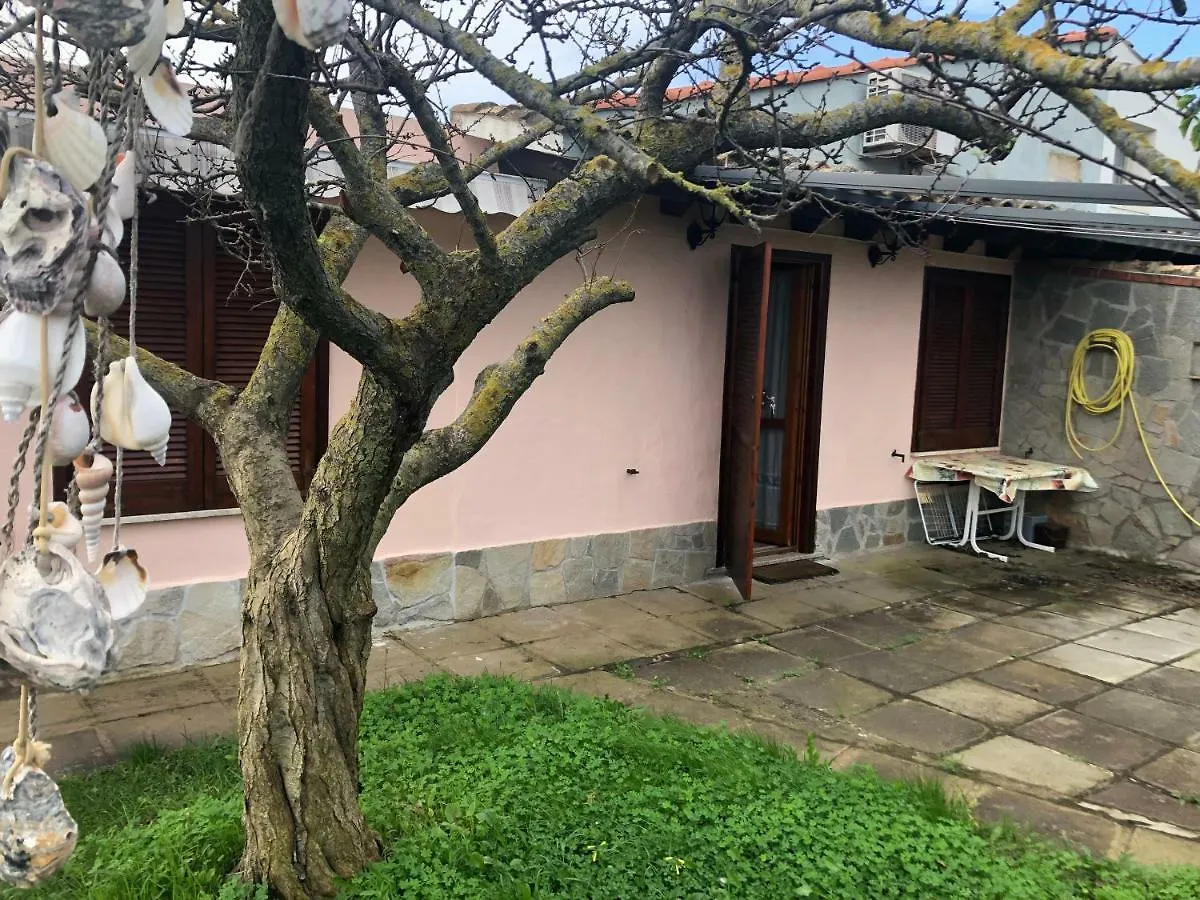 Villa Villetta Con Grande Giardino Vicino Alla Spiaggia Di Campus Villasimius